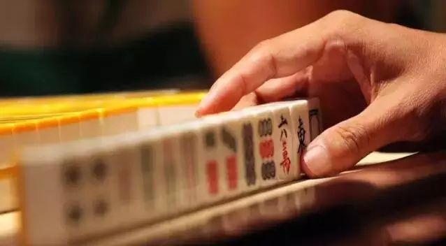 终于懂了！好友赣南麻将确实有挂的(怎么提高好牌几率)